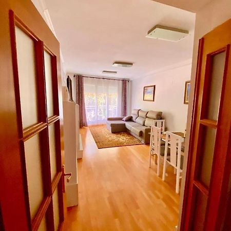 Roni Rooms Салоу Екстер'єр фото