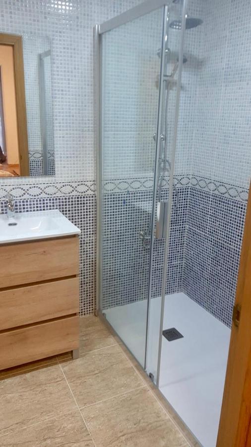 Roni Rooms Салоу Екстер'єр фото